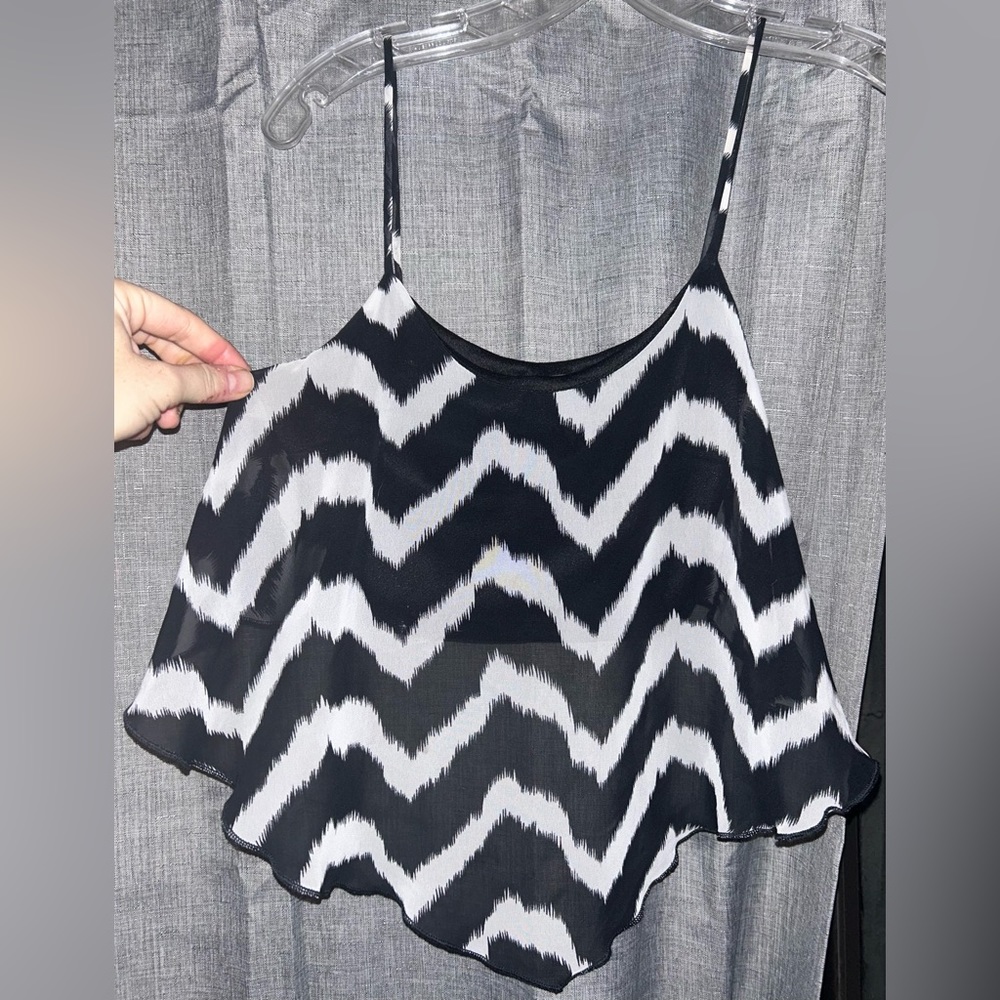 Zigzag Flutter Crop Top!!